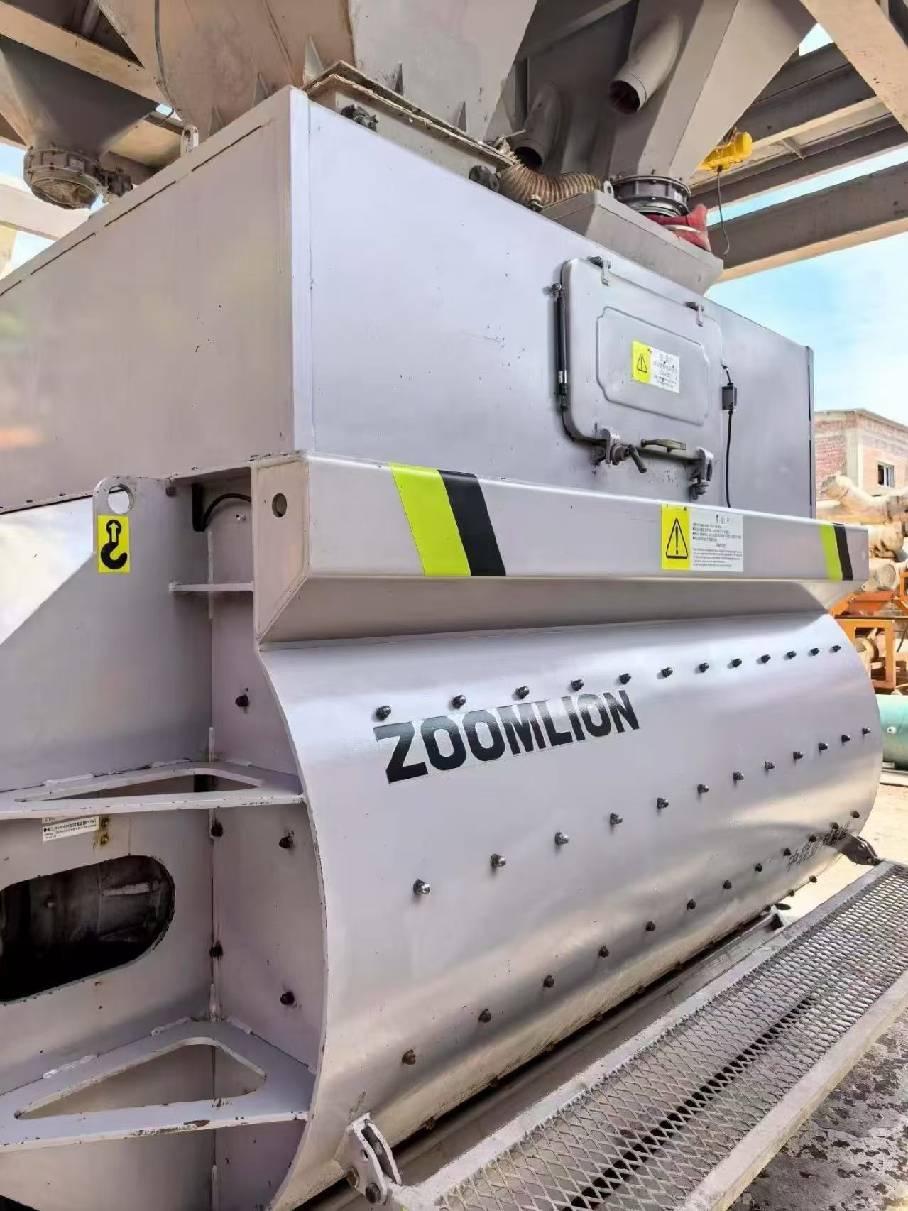Actual ZOOMLION used concrete equipment photo 1